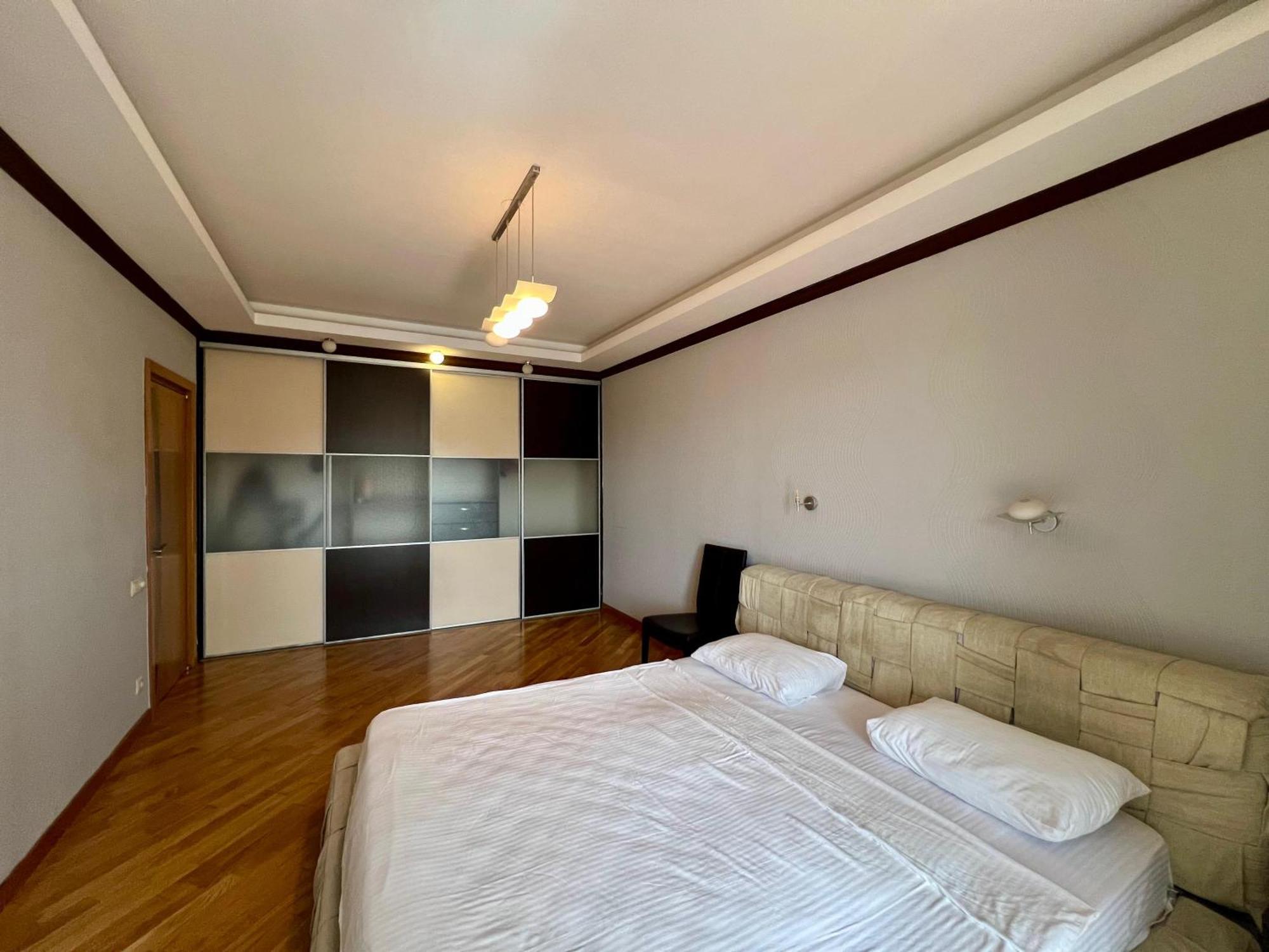Promenade 2 Bdr Apartment Bakoe Buitenkant foto